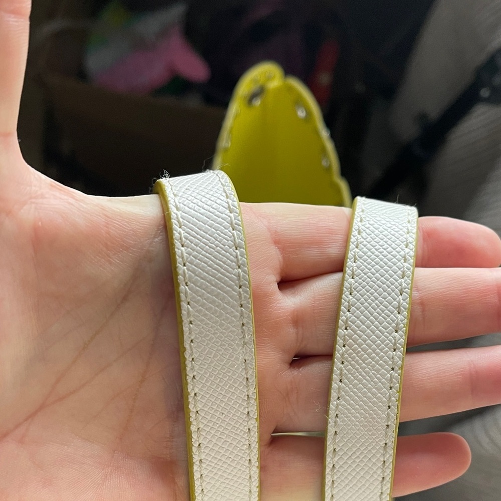 Nine West Stylish White and Yellow Tote Bag with Silver Detailing Quality Detail - Picture 3 of 9